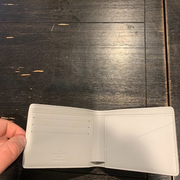 LOUIS VUITTON DAMIER INFINI WHITE LEATHER MULTIPLE WALLET - Picture 2 of 2